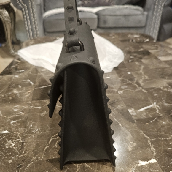 REBEL RICH BLACK VEGAN LEATHER STUDDED BAG WOLF AND BADGER NEW - Picture 7 of 8